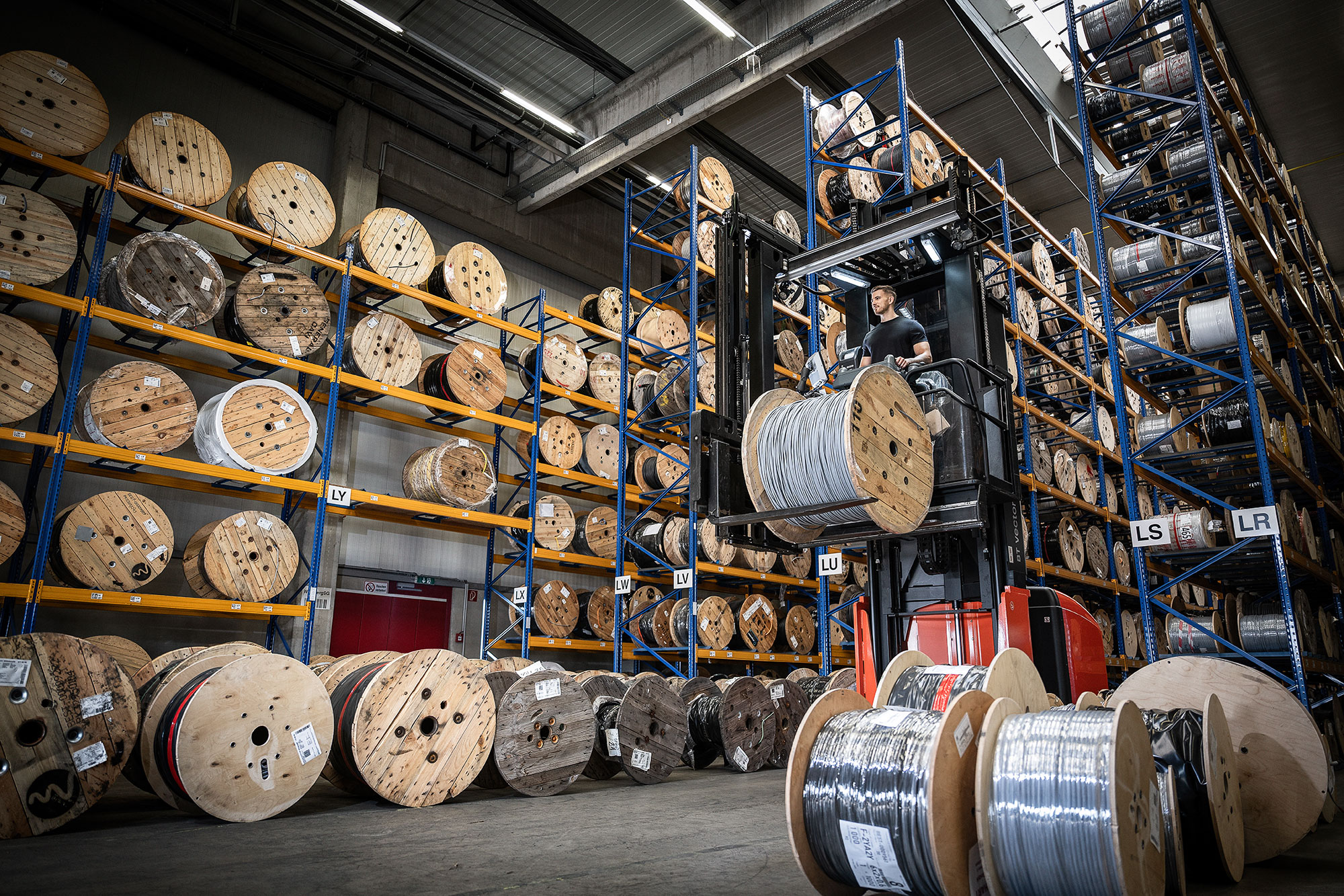 Über 6.000 Produkte, davon 4.000 sofort lieferbar